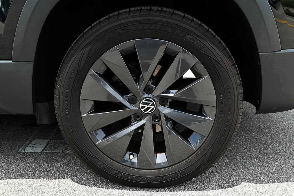 Used 2022 Volkswagen Taos S w/ IQ Drive S Package FWD image 4