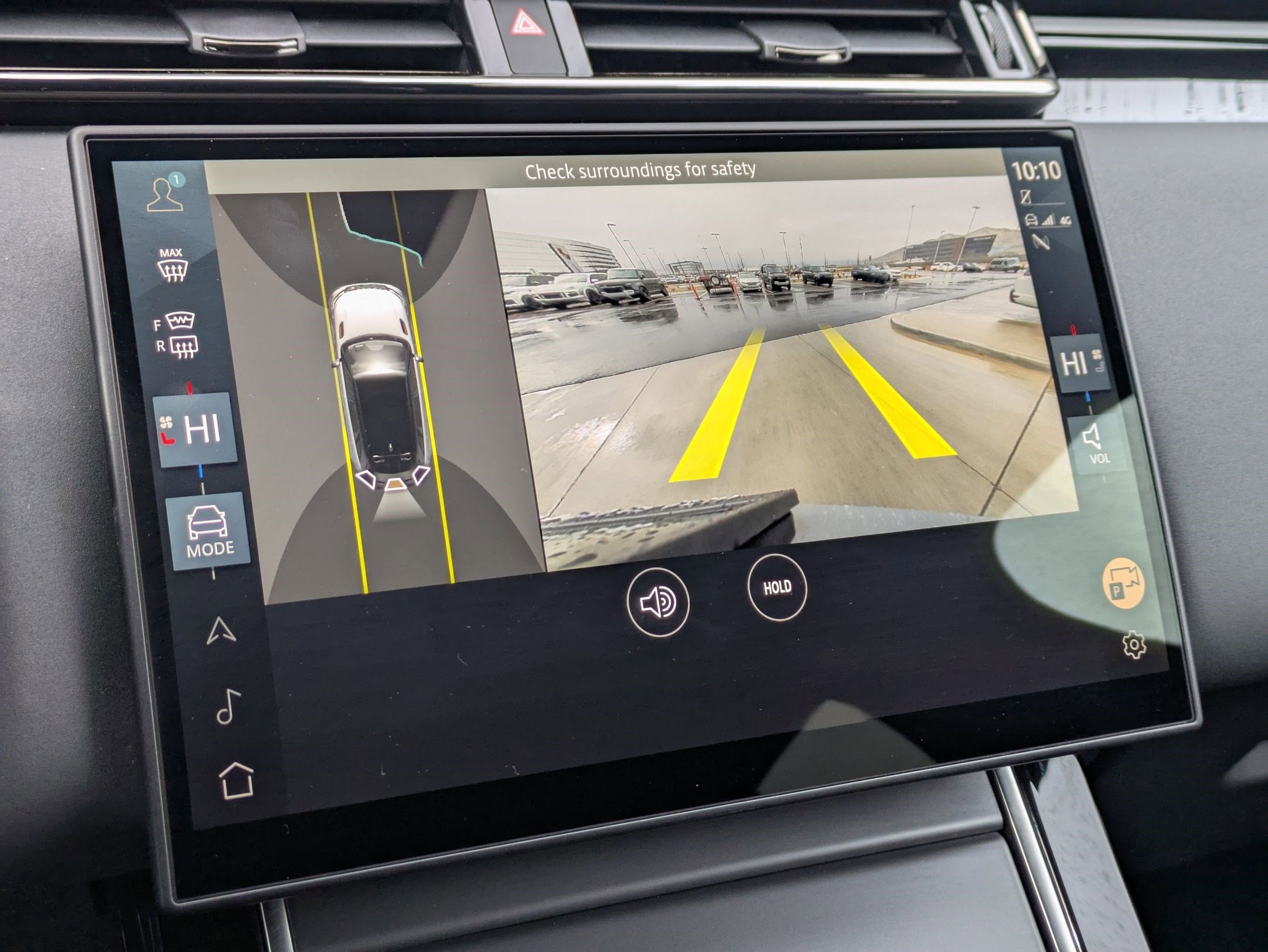 Certified 2025 Land Rover Range Rover Velar Dynamic SE image 19