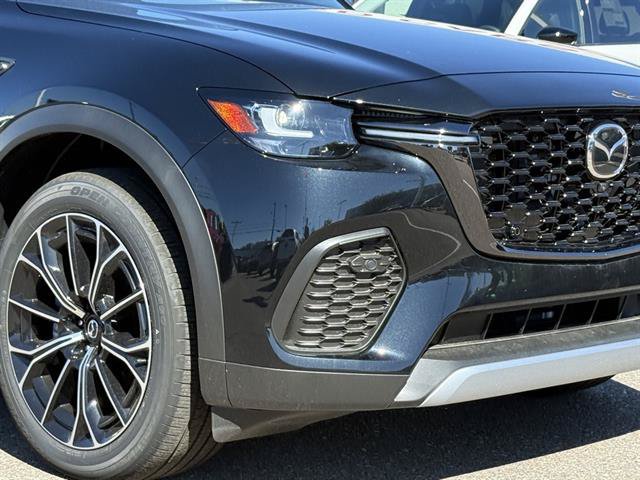 New 2025 MAZDA CX-70 Plug-In Hybrid w/ Premium Plus AWD/4WD image 2