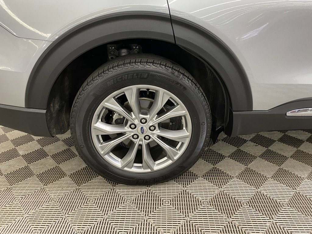 Used 2023 Ford Explorer Limited image 13