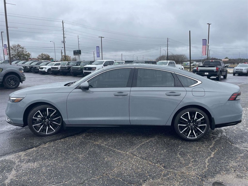 Used 2024 Honda Accord Touring image 6