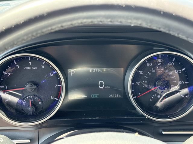 Used 2024 Kia Carnival LX FWD image 27