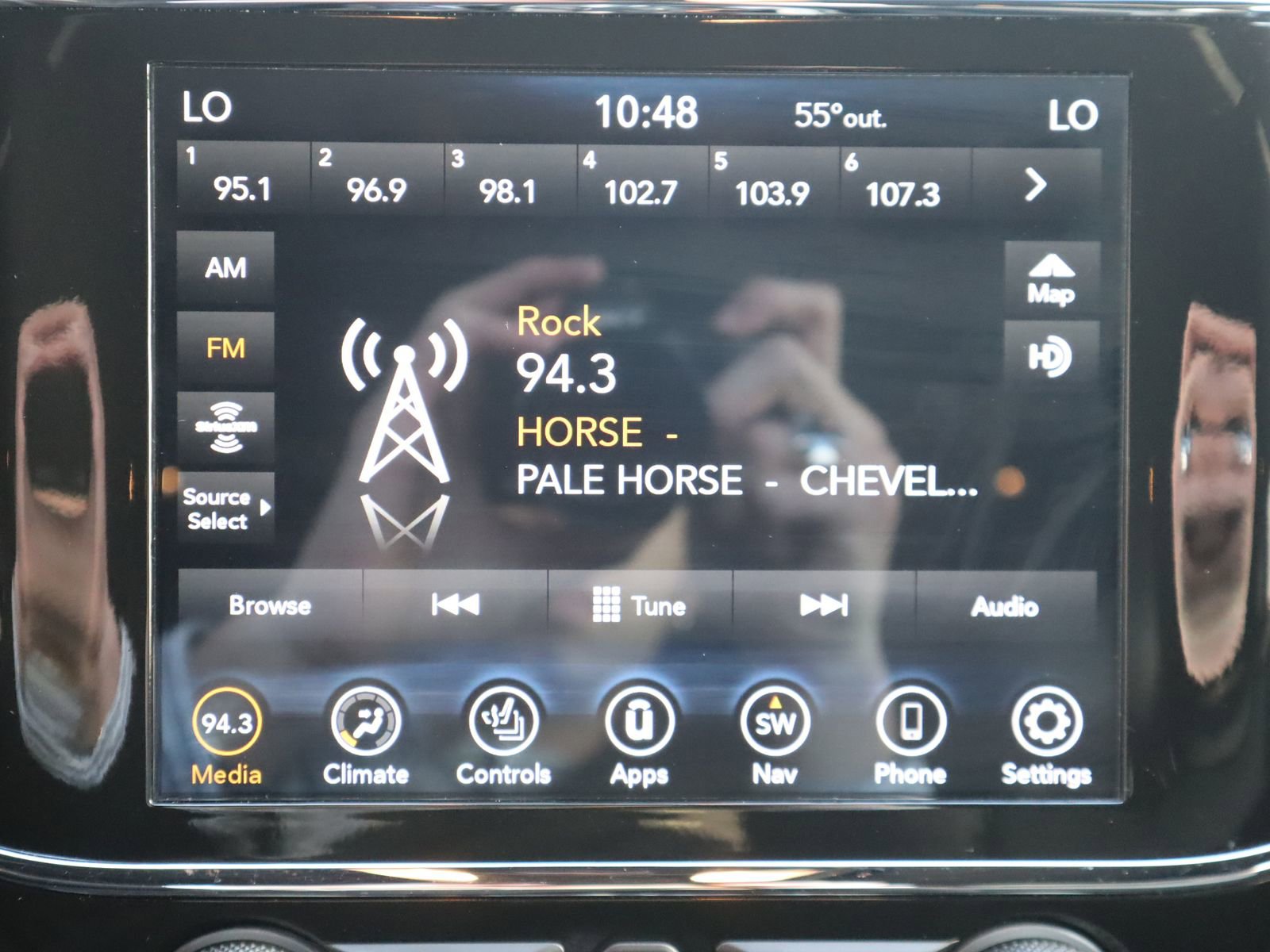 Used 2021 Jeep Grand Cherokee Laredo X AWD/4WD image 39