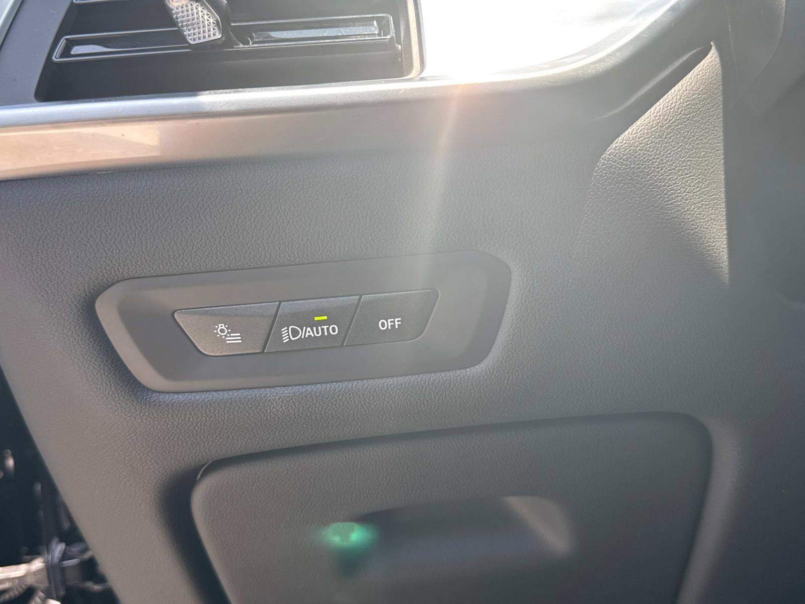 Certified 2025 BMW X5 xDrive40i w/ M Sport Package image 29