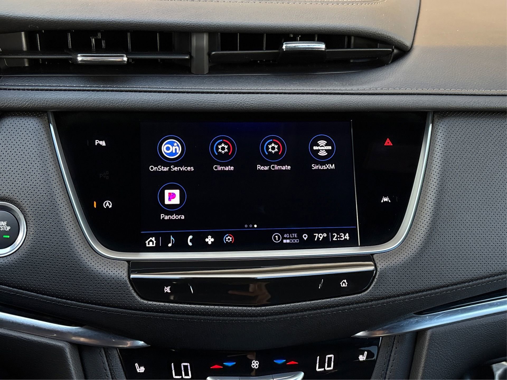 New 2025 Cadillac XT6 Luxury image 24