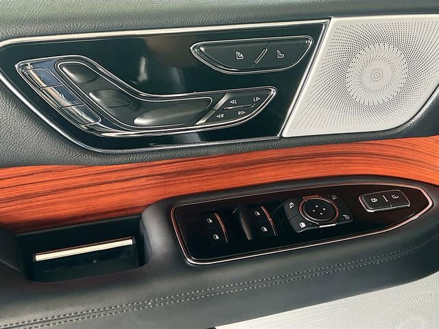 Used 2024 Lincoln Navigator L Reserve image 12