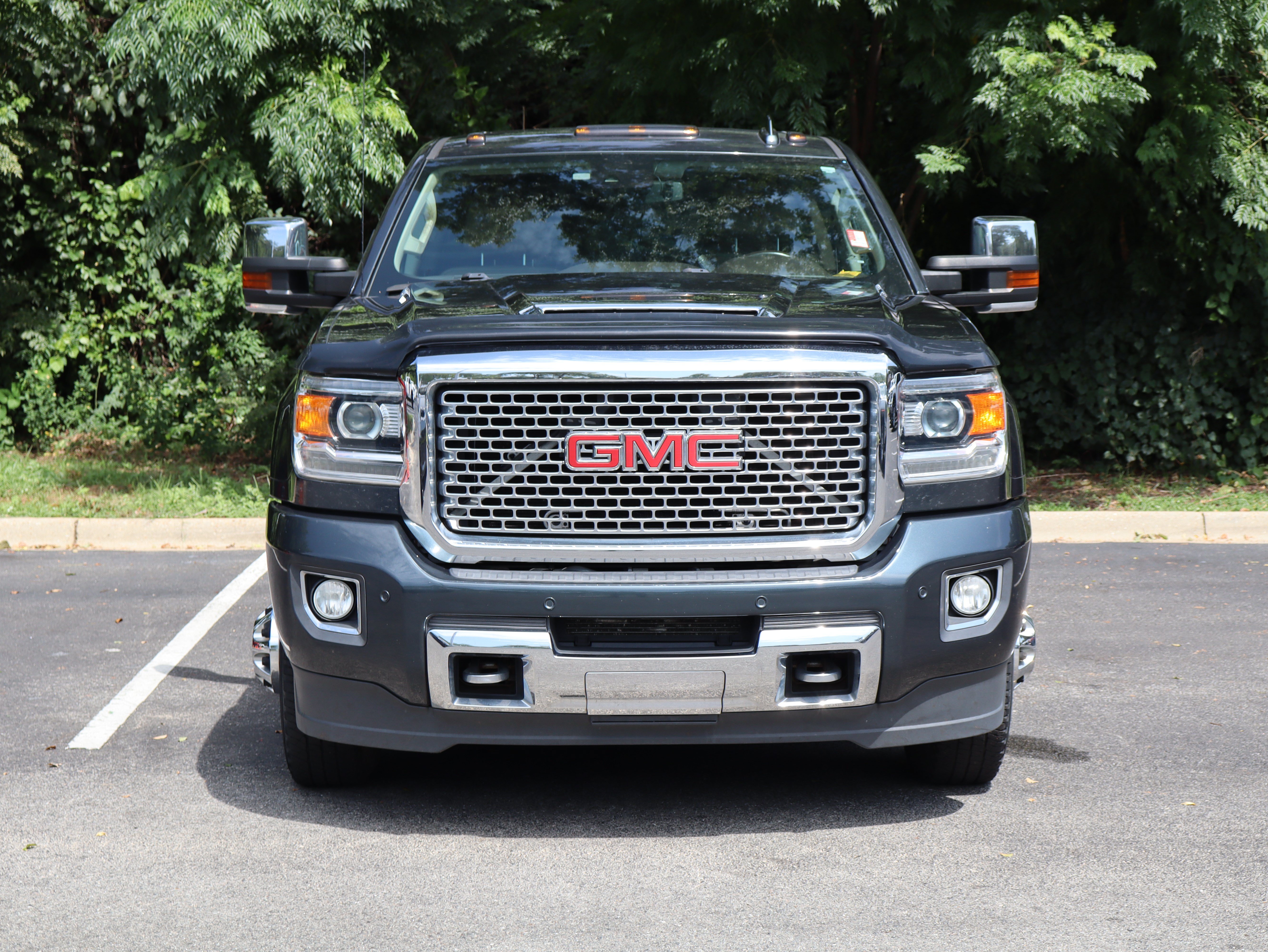 Used 2017 GMC Sierra 3500 Denali w/ Duramax Plus Package AWD/4WD image 3