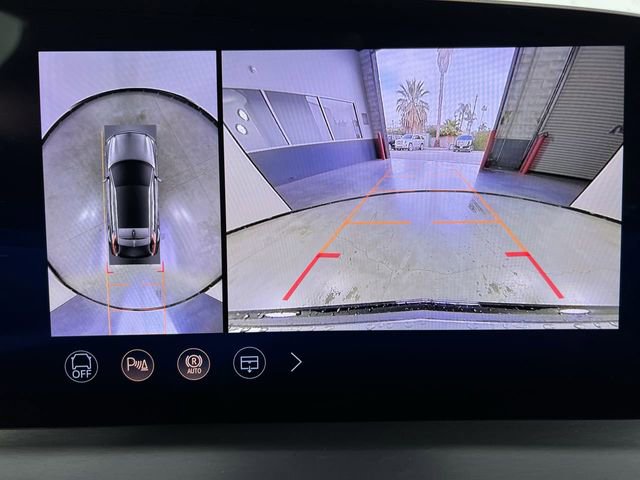 Used 2026 Cadillac Lyriq Sport image 15