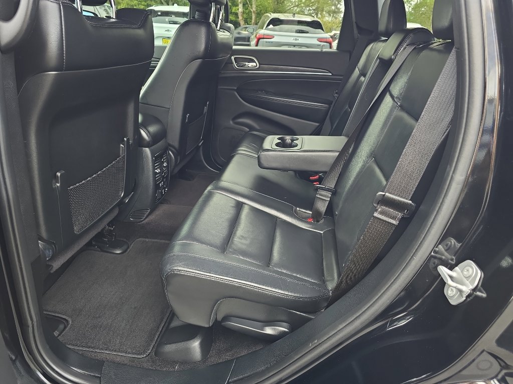 Used 2018 Jeep Grand Cherokee Limited AWD/4WD image 18