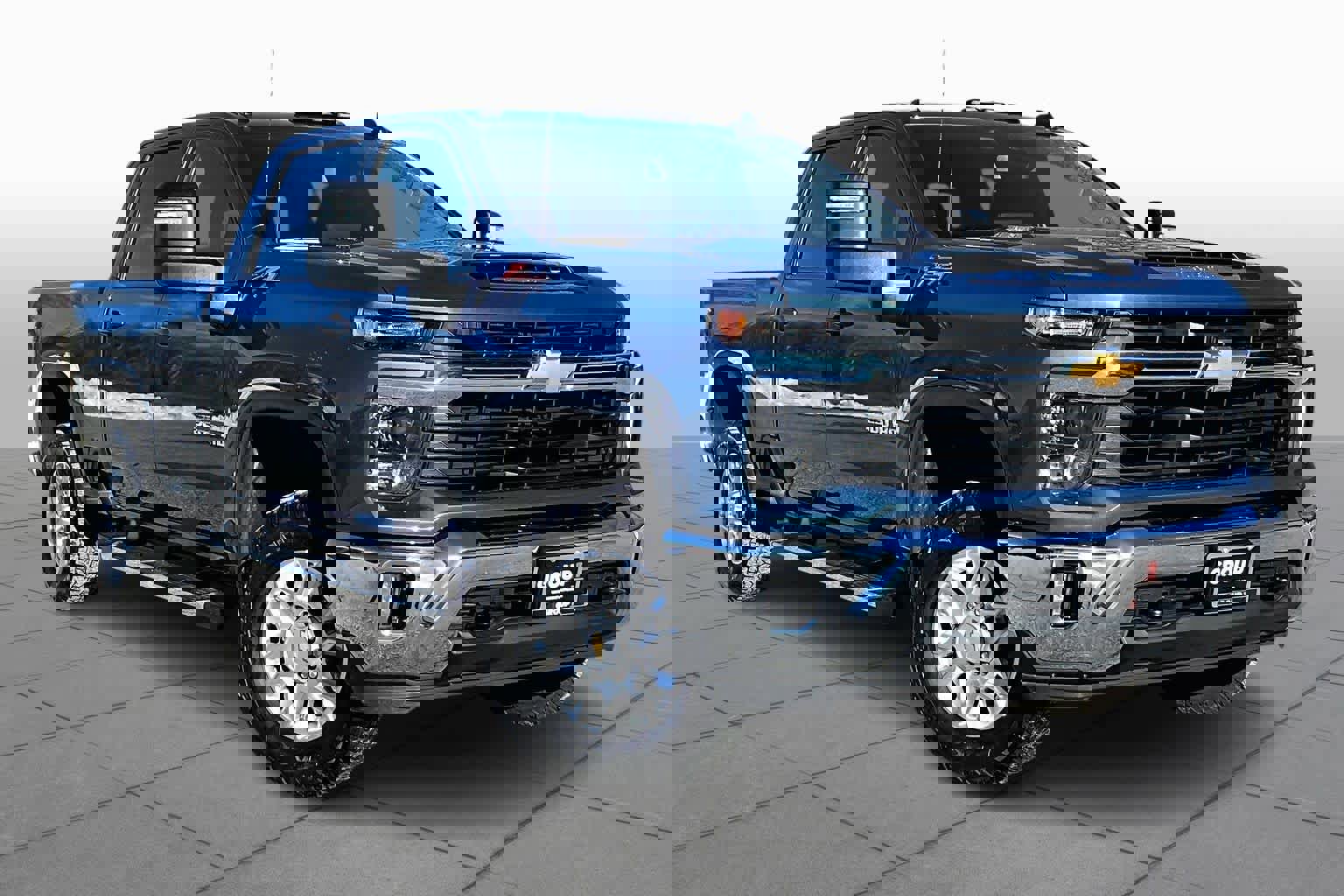 Used 2025 Chevrolet Silverado 2500 LT w/ Convenience Package image 2