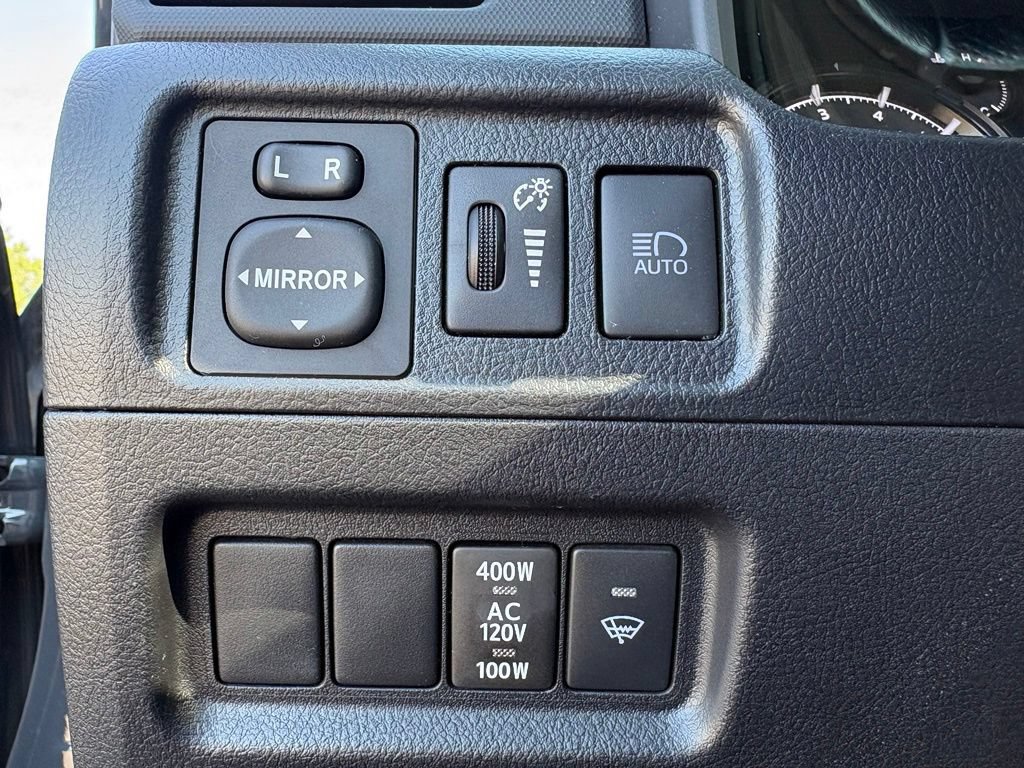 Used 2024 Toyota 4Runner SR5 Premium w/ Moonroof Package AWD/4WD image 15