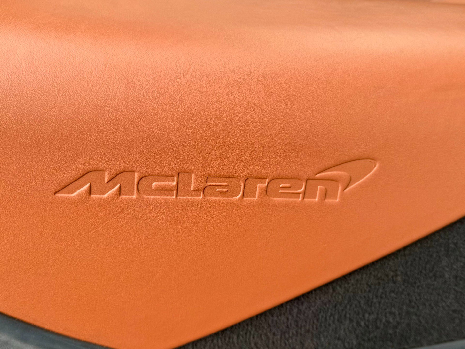 Used 2017 McLaren 570S image 40