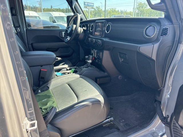 Used 2023 Jeep Wrangler Unlimited Sahara w/ Cold Weather Group AWD/4WD image 6