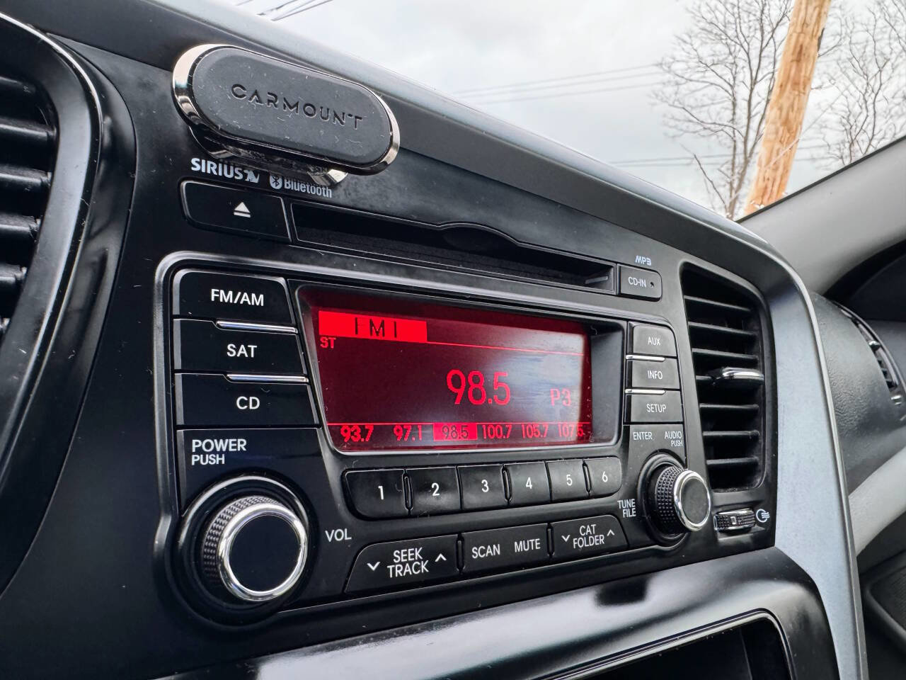 Used 2011 Kia Optima LX image 16