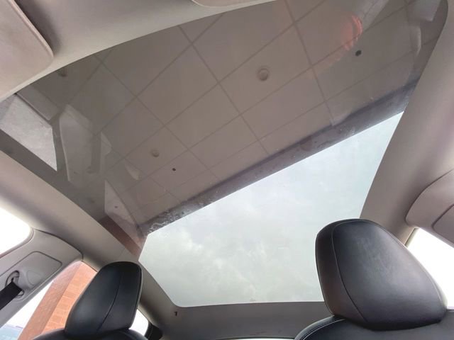 Used 2021 Tesla Model Y Performance image 17