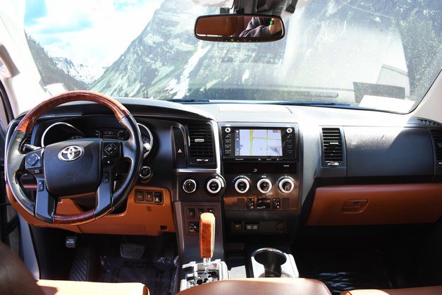 Used 2021 Toyota Sequoia Platinum image 18