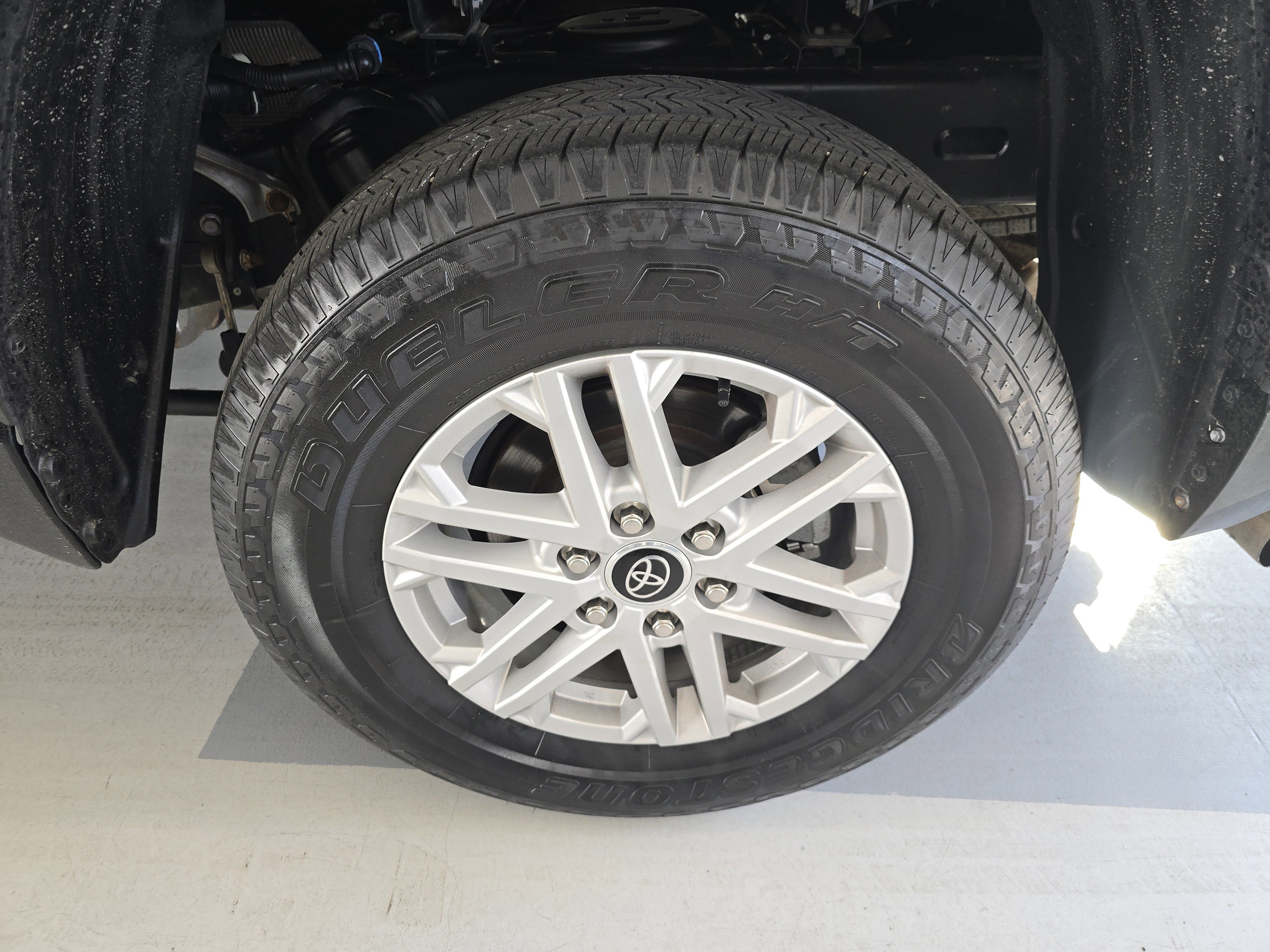 Used 2022 Toyota Tundra SR5 w/ SR5 Convenience Package image 8