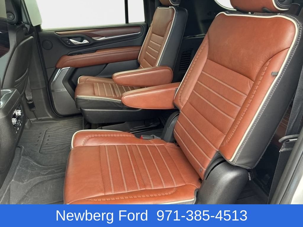 Used 2024 GMC Yukon XL Denali Ultimate AWD/4WD image 30