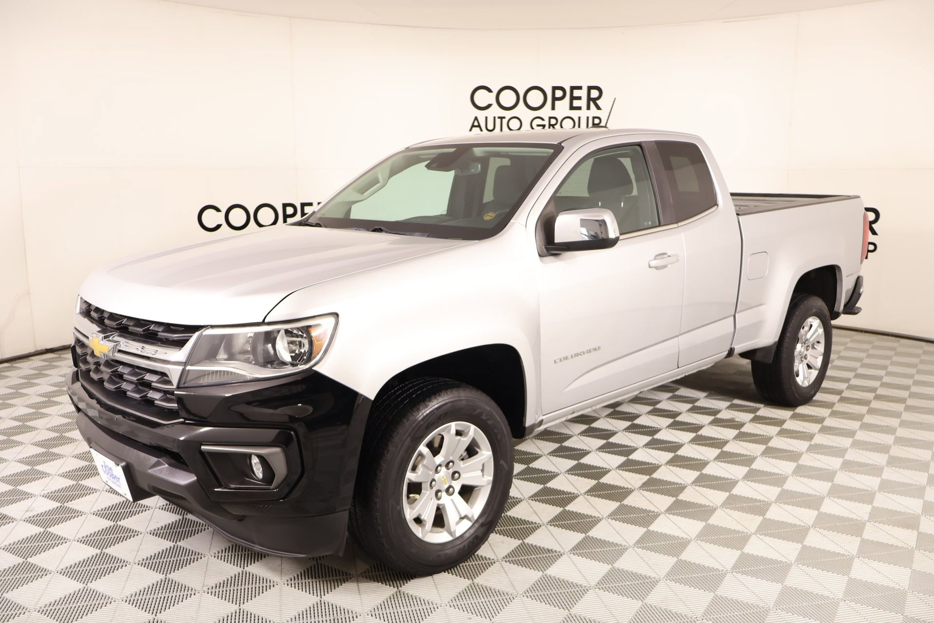 Used 2022 Chevrolet Colorado LT w/ Fleet Safety Package image 9