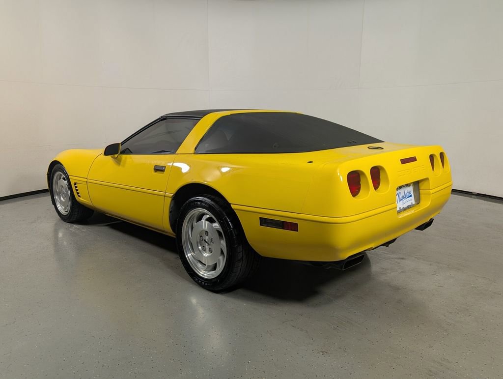 Used 1996 Chevrolet Corvette Coupe image 6