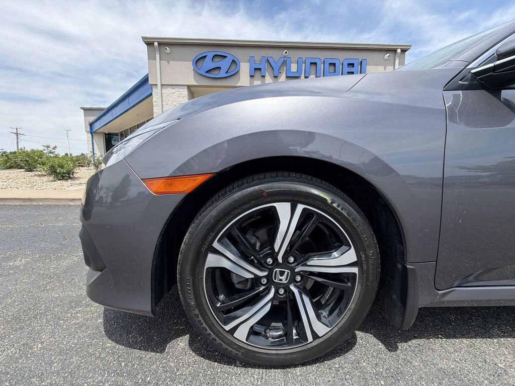 Used 2017 Honda Civic Touring image 18
