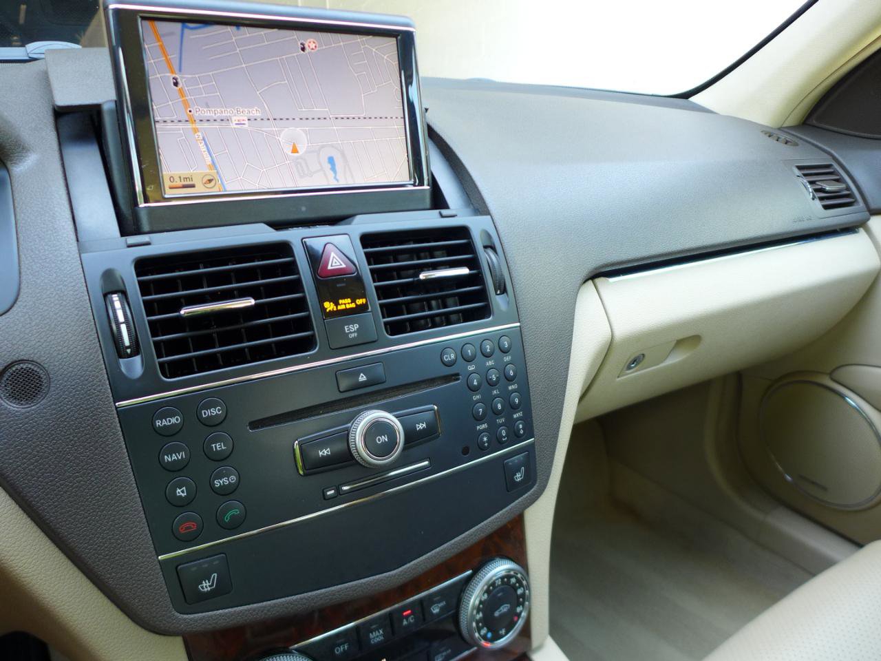 Used 2009 Mercedes-Benz C 300 4MATIC Sedan image 23