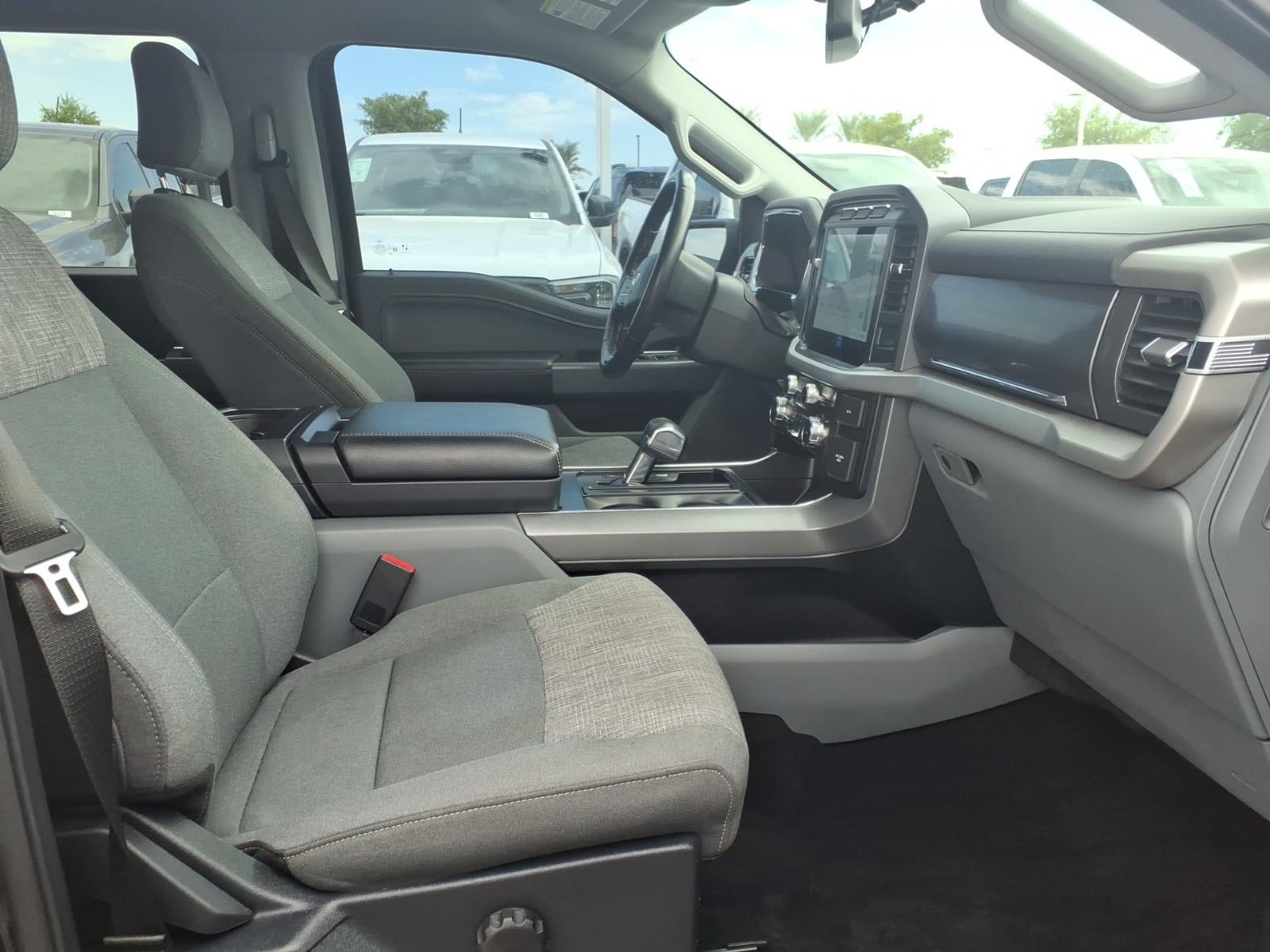 Certified 2022 Ford F150 Lightning XLT AWD/4WD image 10