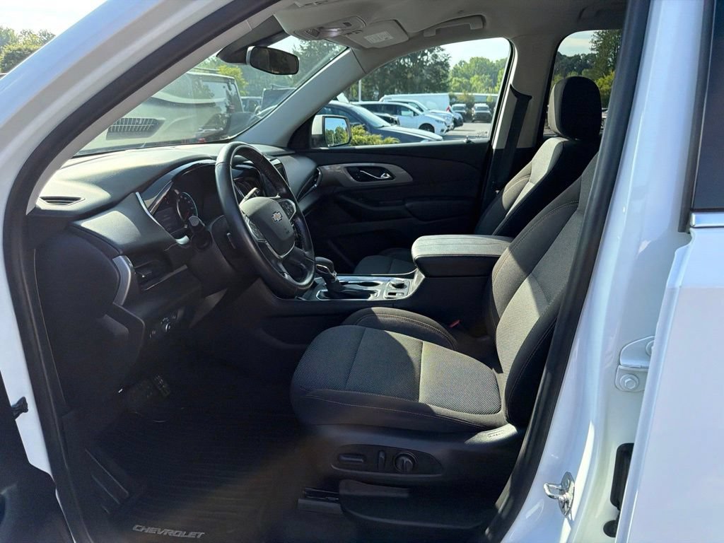 Used 2021 Chevrolet Traverse LT AWD/4WD image 12