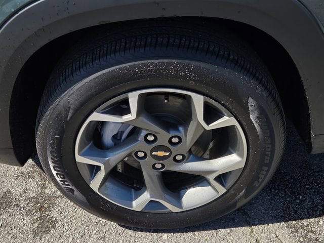 Used 2025 Chevrolet Trax LT image 19