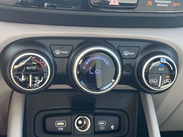 New 2026 Hyundai Venue SEL FWD image 26