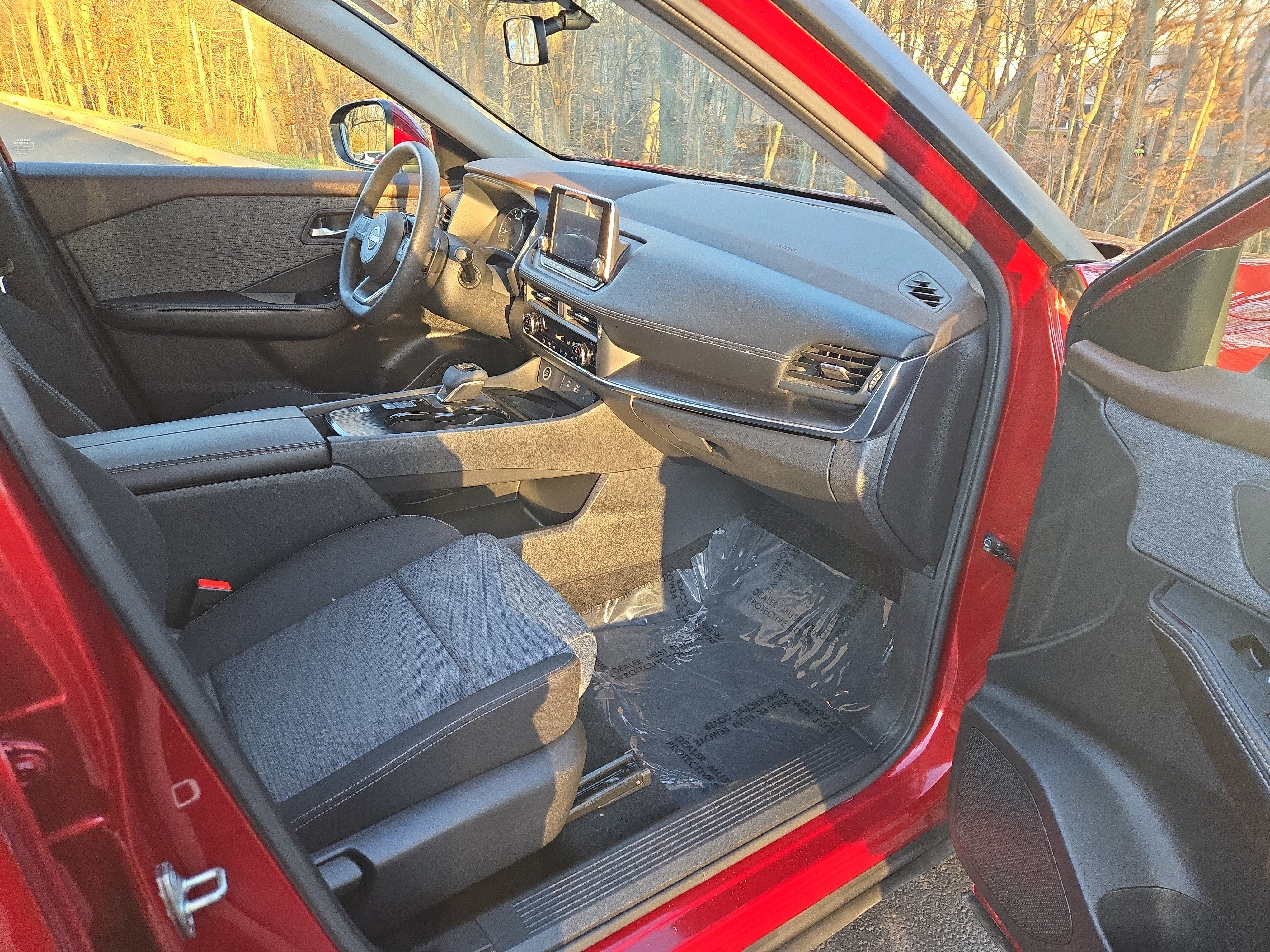 Used 2023 Nissan Rogue SV image 23