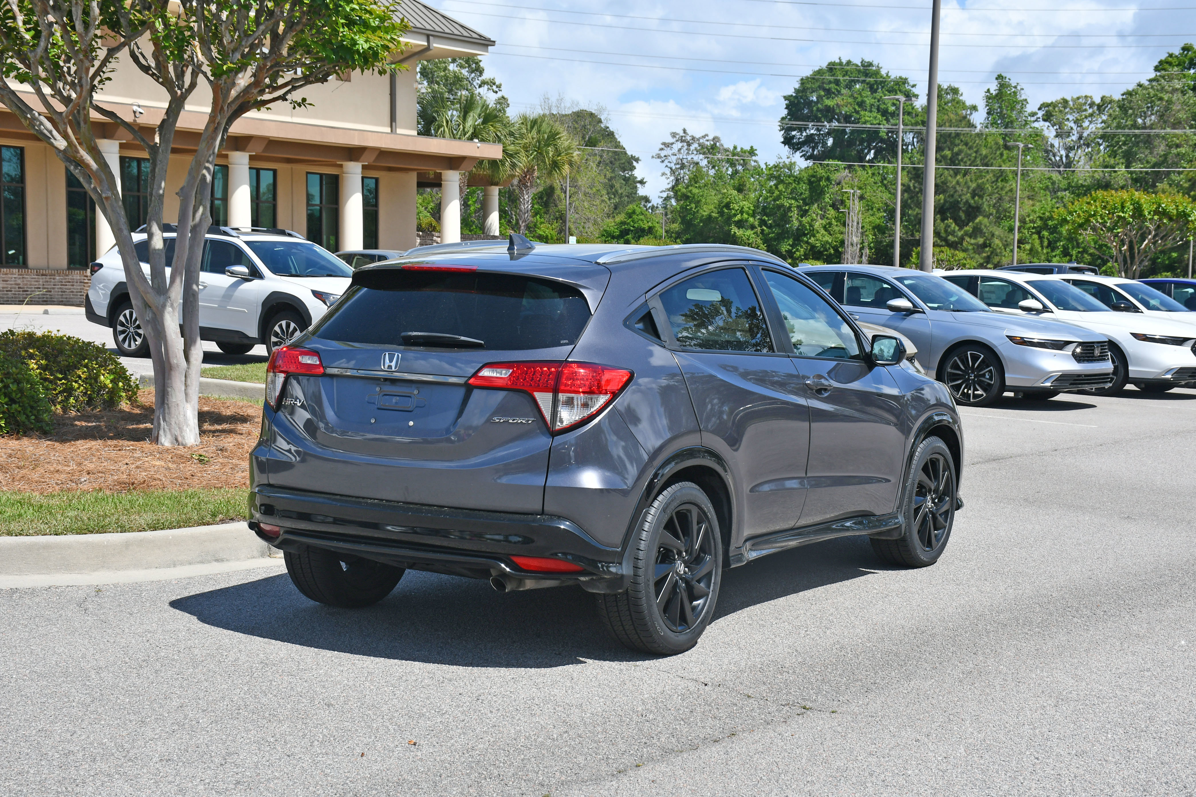 Used 2022 Honda HR-V Sport image 4