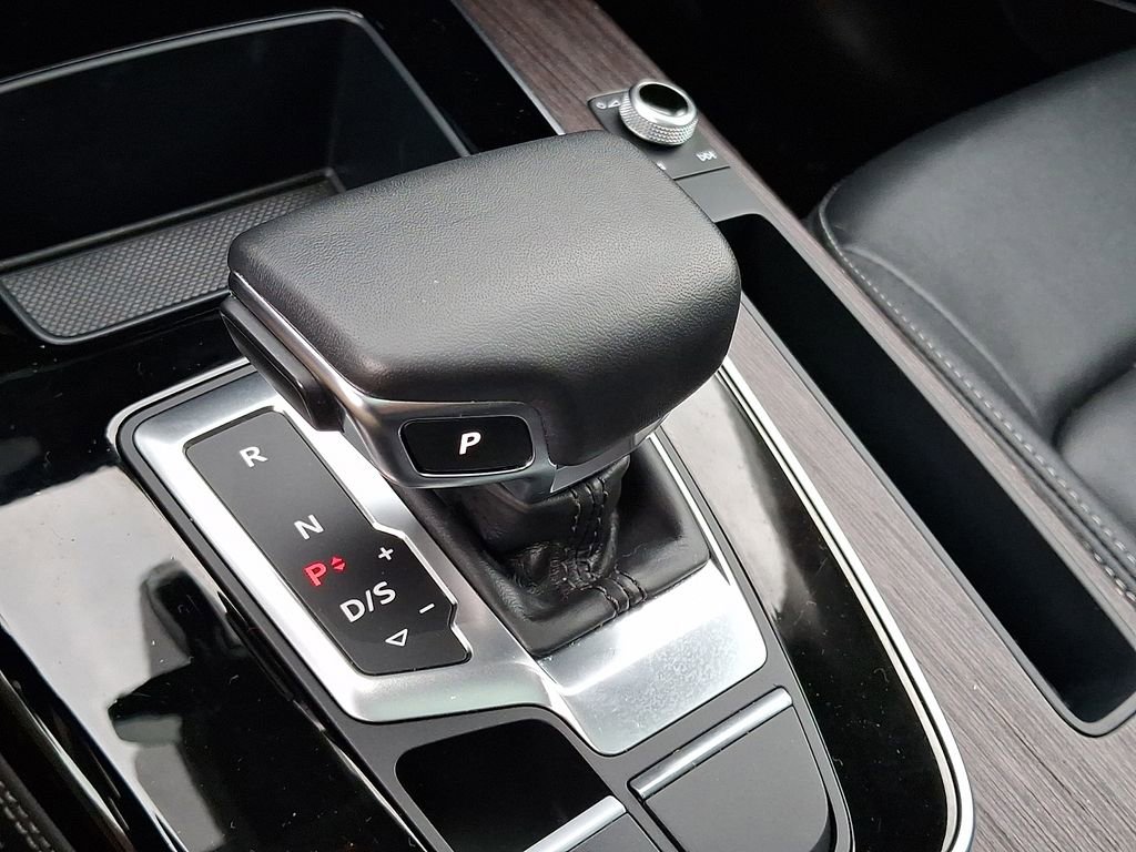 Used 2023 Audi Q5 2.0T Premium Plus w/ Premium Plus Package AWD/4WD image 15