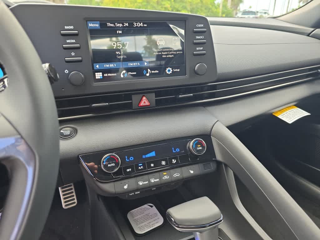 New 2026 Hyundai Elantra SEL Sport FWD image 29