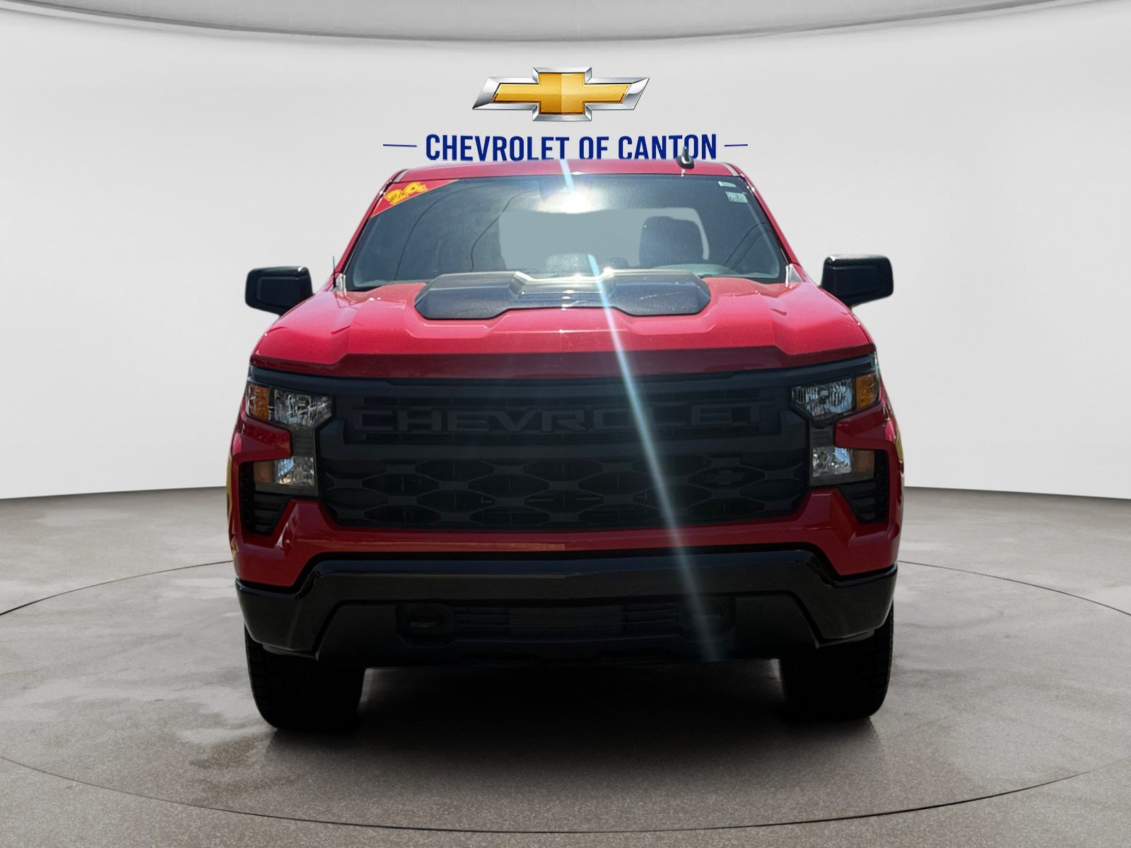 Used 2024 Chevrolet Silverado 1500 Custom Trail Boss w/ Turbomax Blackout Package AWD/4WD image 2
