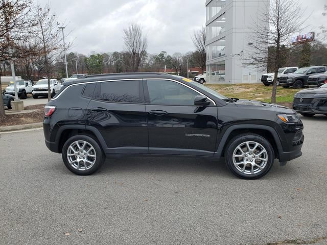 Used 2022 Jeep Compass Latitude video 2