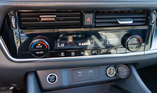 Used 2022 Nissan Rogue SV image 31