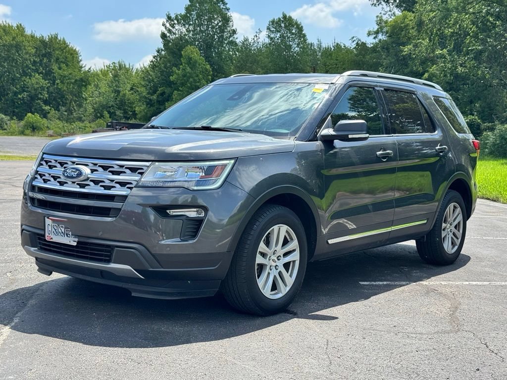 Certified 2019 Ford Explorer XLT w/ Equipment Group 202A AWD/4WD image 3