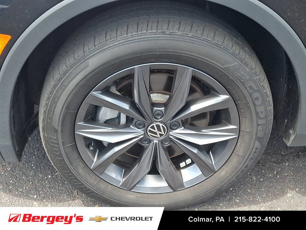 Used 2022 Volkswagen Tiguan SE AWD/4WD image 10