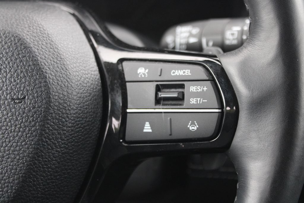 Certified 2025 Honda Pilot Touring image 20