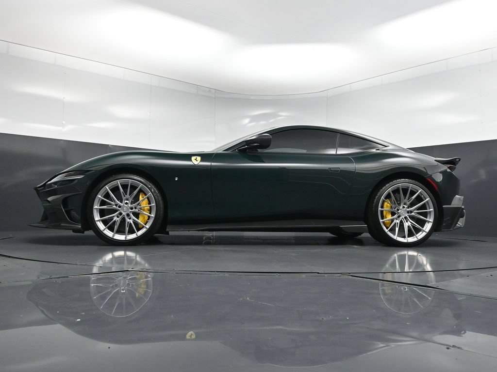 Used 2021 Ferrari Roma RWD image 23