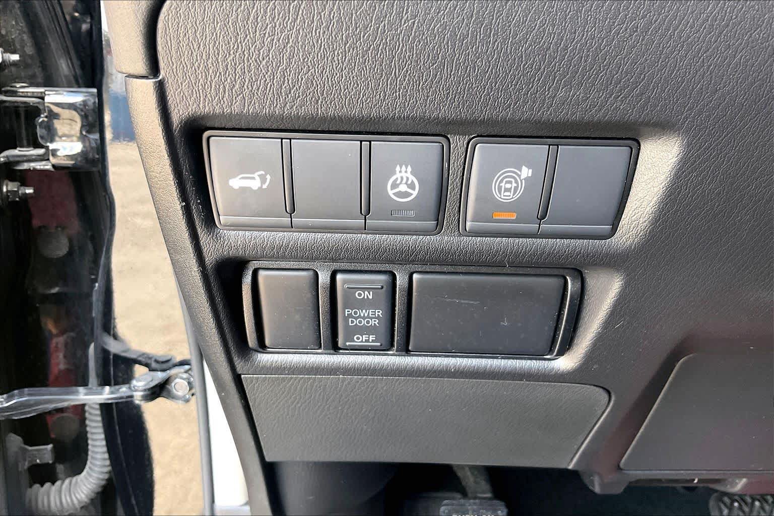 Used 2023 Nissan Armada Platinum w/ Captain's Chairs Package AWD/4WD image 14