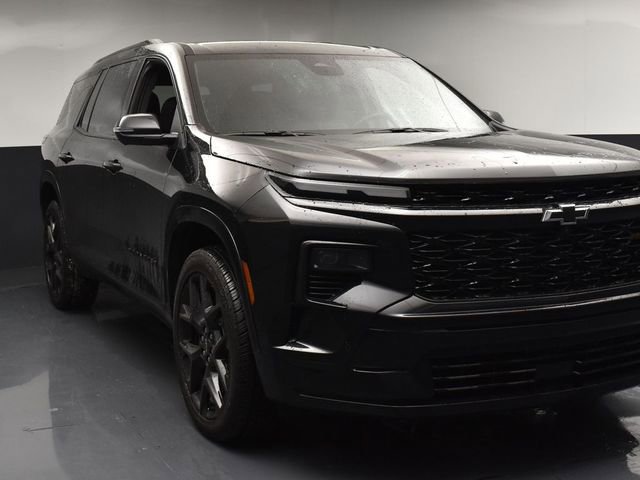 Used 2026 Chevrolet Traverse RS FWD image 2
