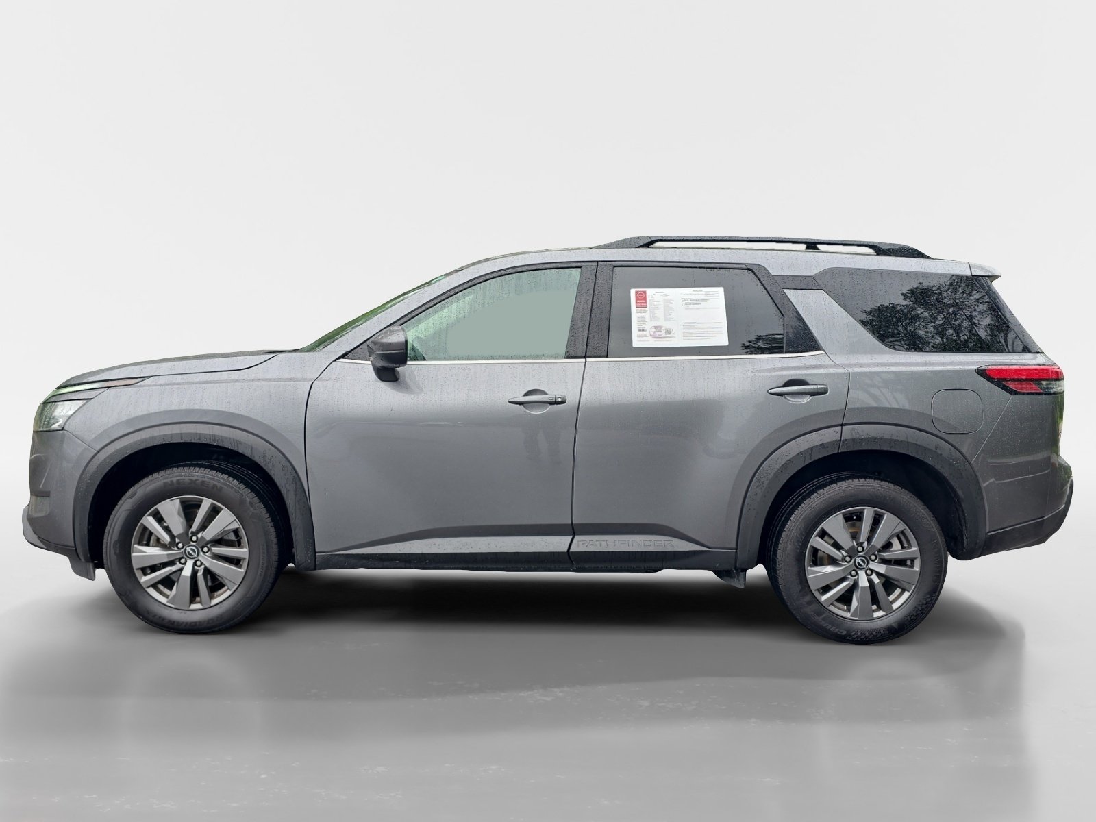Certified 2025 Nissan Pathfinder SV AWD/4WD image 2