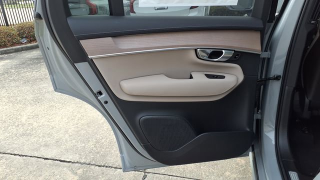New 2026 Volvo XC90 B6 Plus w/ Protection Package Premier image 15