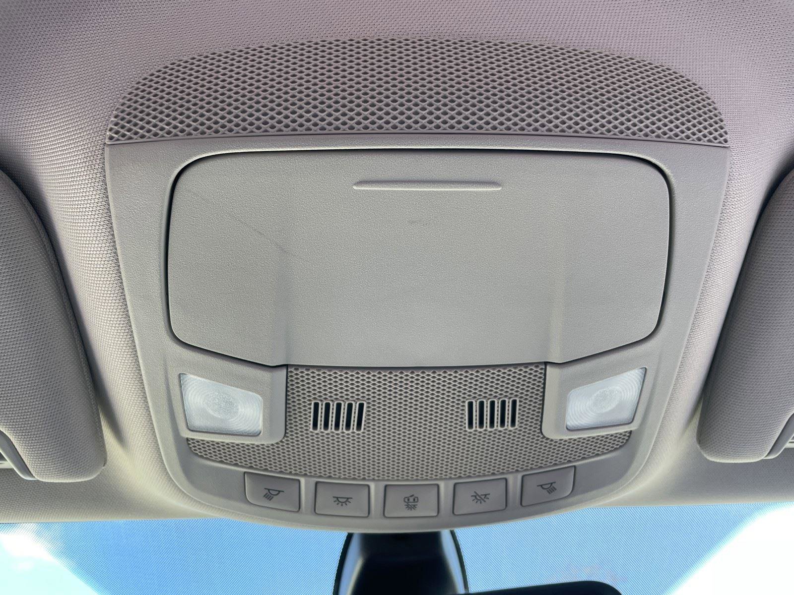 Used 2020 Ford Fusion SEL image 25