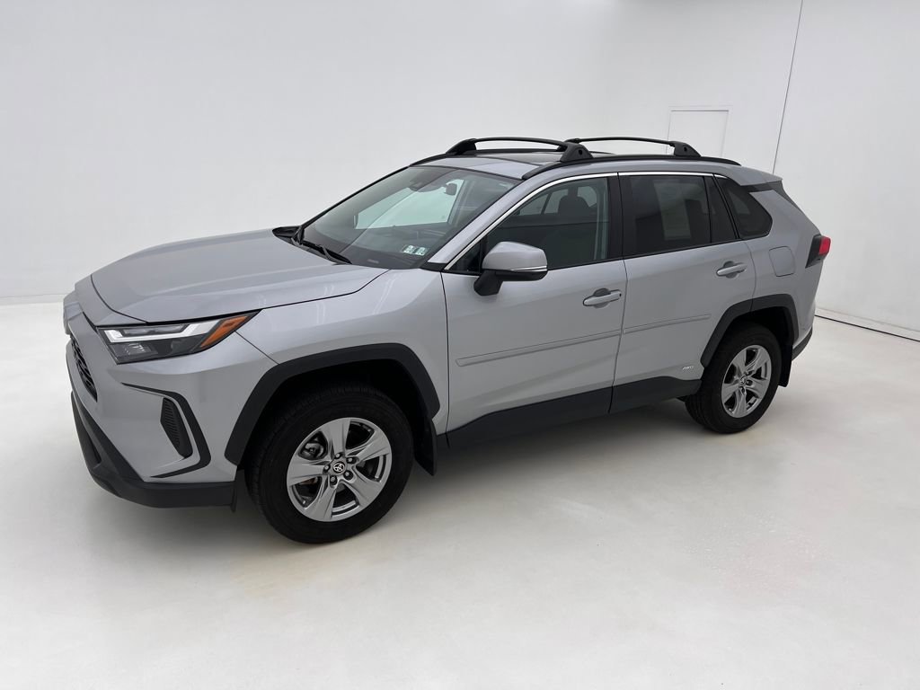 Used 2024 Toyota RAV4 XLE image 9