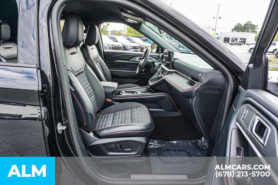 Used 2025 Ford Explorer ST-Line AWD/4WD image 24
