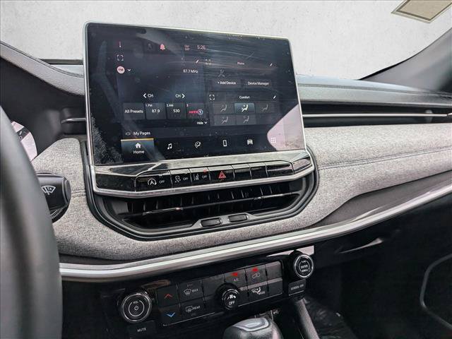 Used 2023 Jeep Compass Latitude AWD/4WD image 19