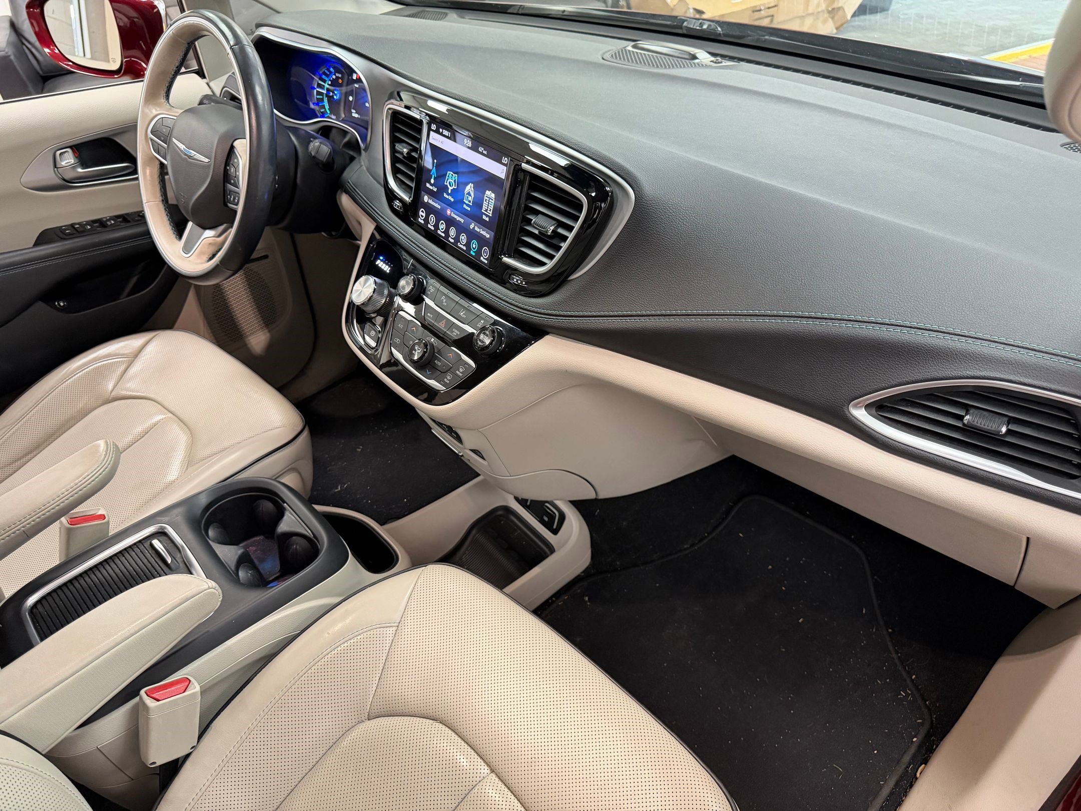 Used 2018 Chrysler Pacifica Limited w/ Advanced Safetytec Group image 25